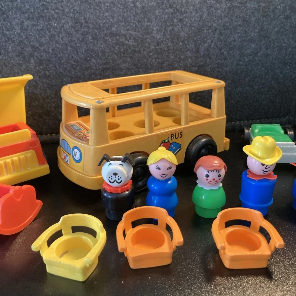 Vintage Fisher Price Little People Figures With Vehicles And Furniture Rare READ